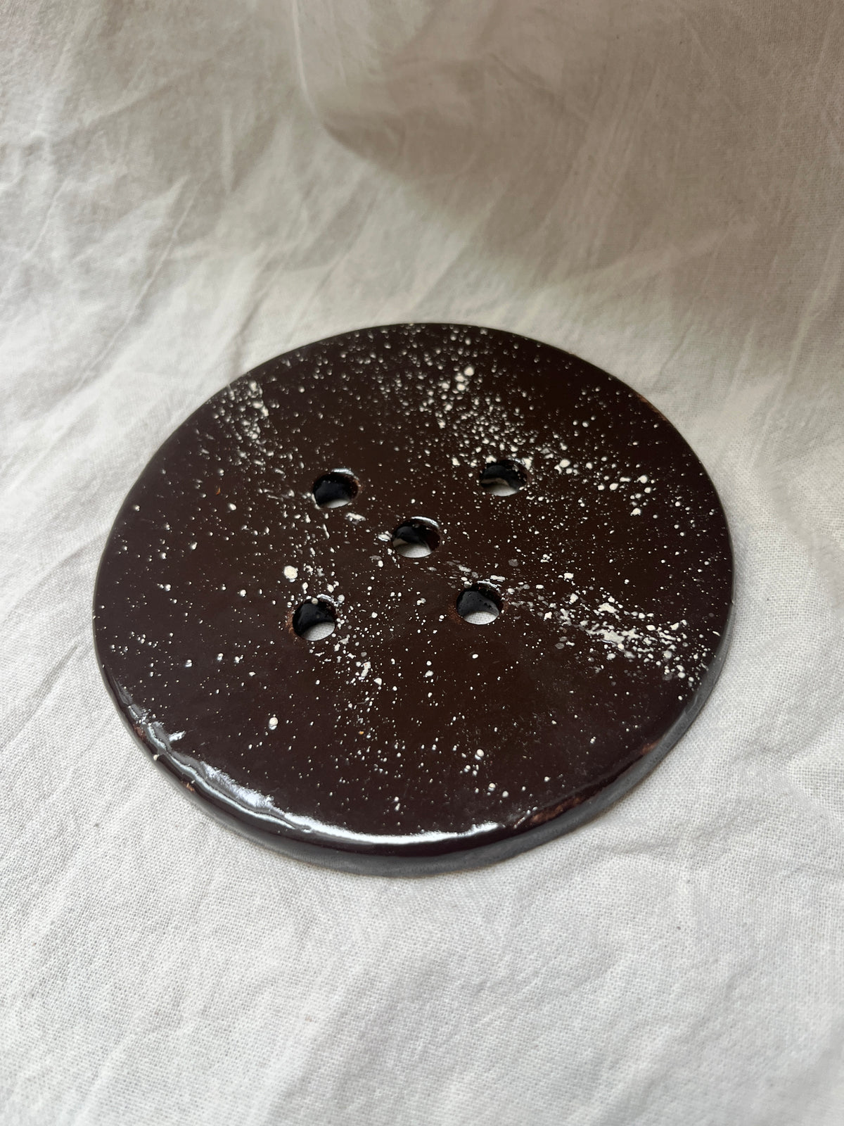 Minimal Frog Bowl Plate