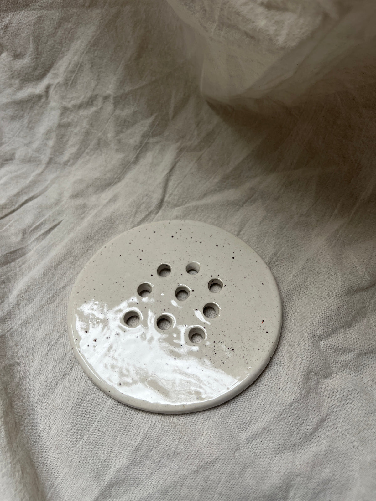 Minimal Frog Bowl Plate